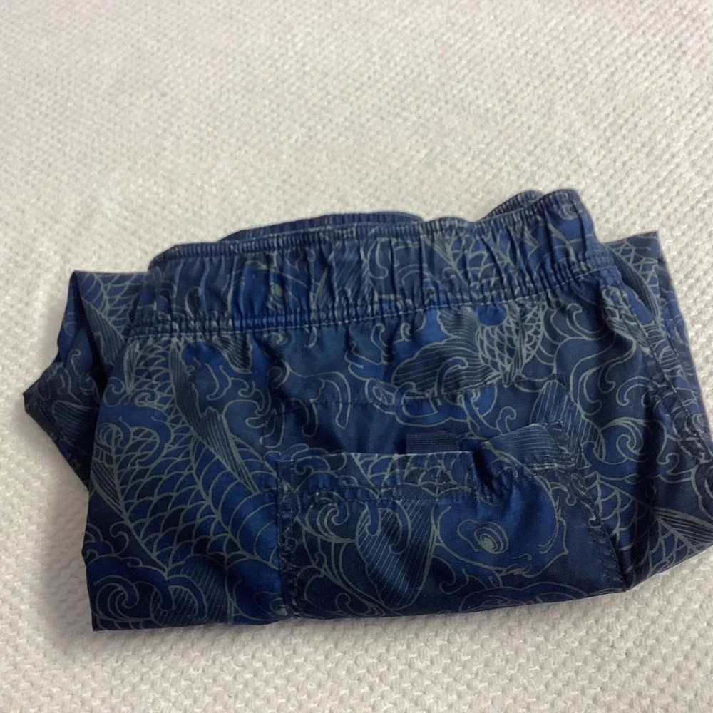 Old Navy Swim Trunks Koi Fish Print Elastic‎ Tie Waist Blue Gray Mens XL Liner